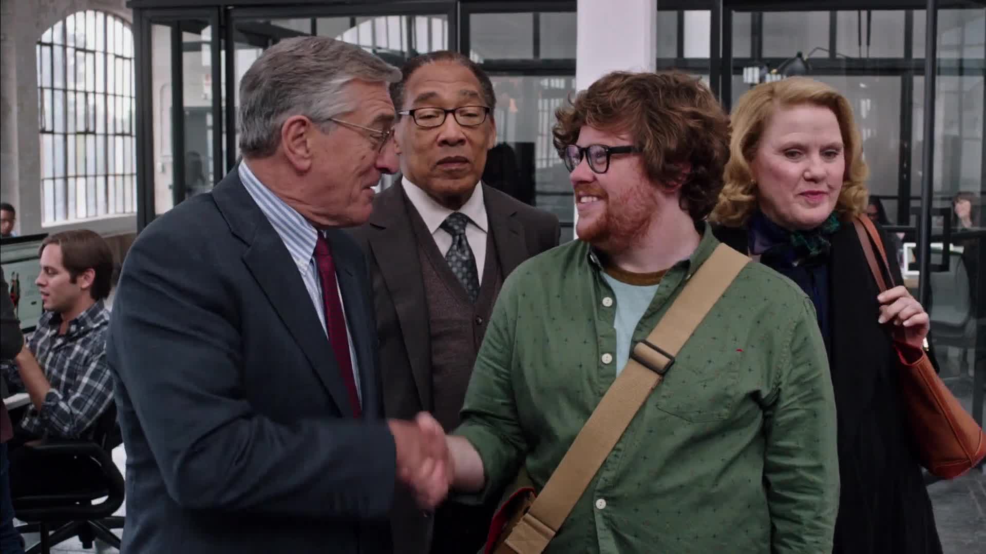 Stážista (Robert De Niro,Anne Hathaway,Rene Russo 2015 Komedie Drama Bdrip 1080p ) Cz dabing mkv