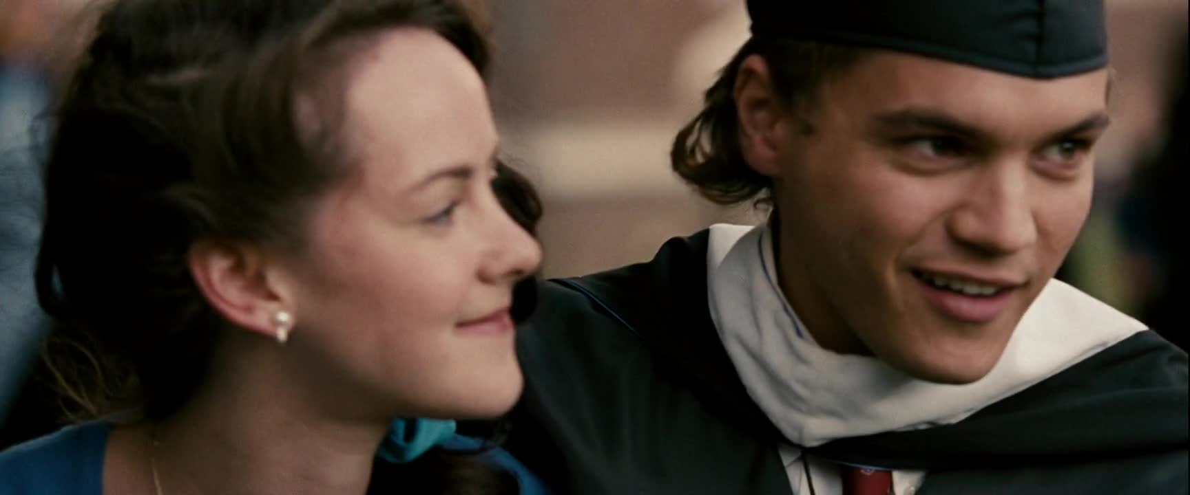 Útěk do divočiny 2007 CZ dabing HD mp4