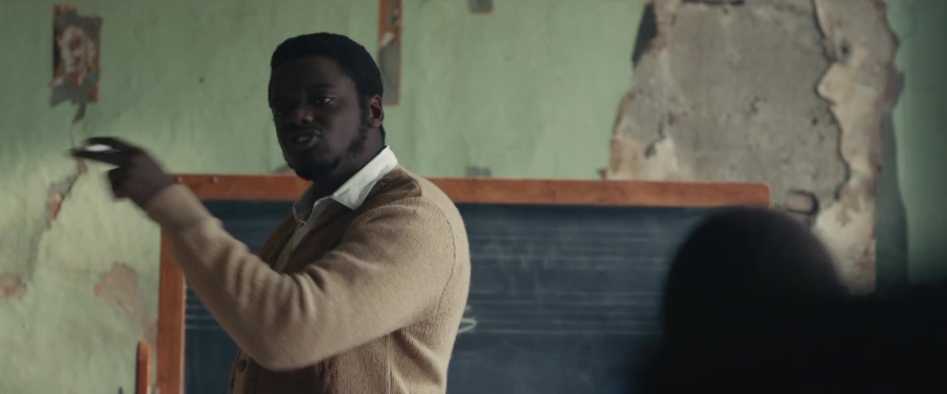 Jidáš a černý mesiáš (Daniel Kaluuya,Lakeith Stanfield,Martin Sheen 2021 Drama Životopisný Historický Bdrip 1080p ) Cz dabing mkv