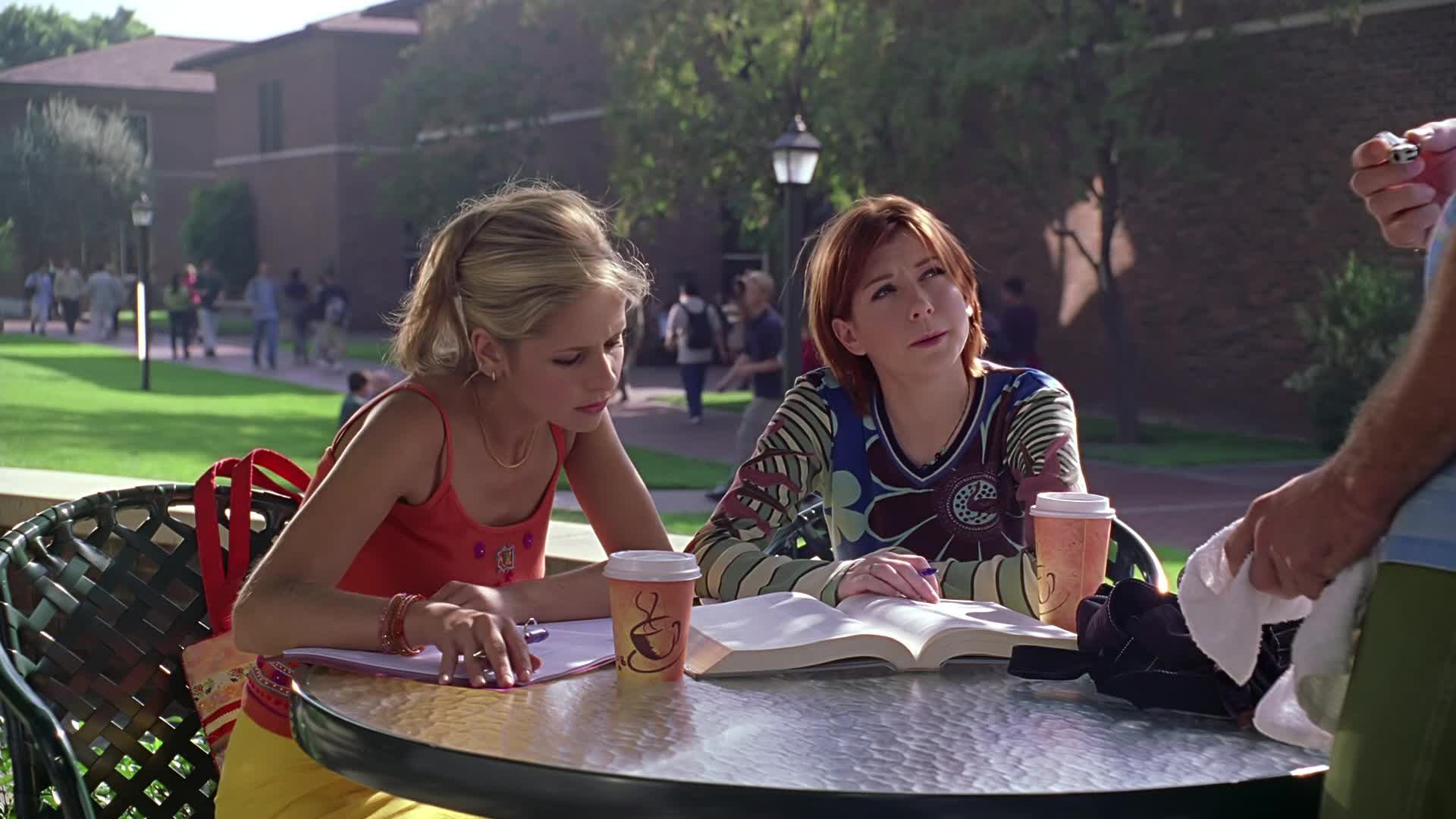 Buffy, přemožitelka upírů S04E05 22 1999 CZ dab 1080p Prokleté pivo mkv