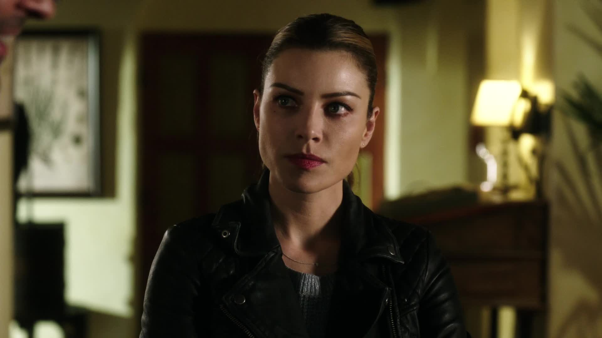 Lucifer S01E10 13 2016 CZ dab 1080p Taťka mkv