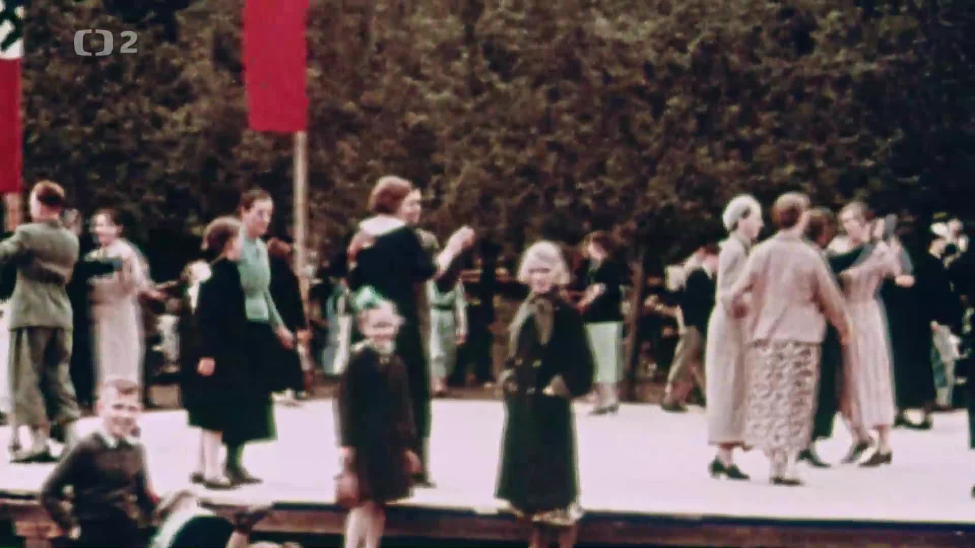 Třetí říše v barvě E01 Diktátor mkv