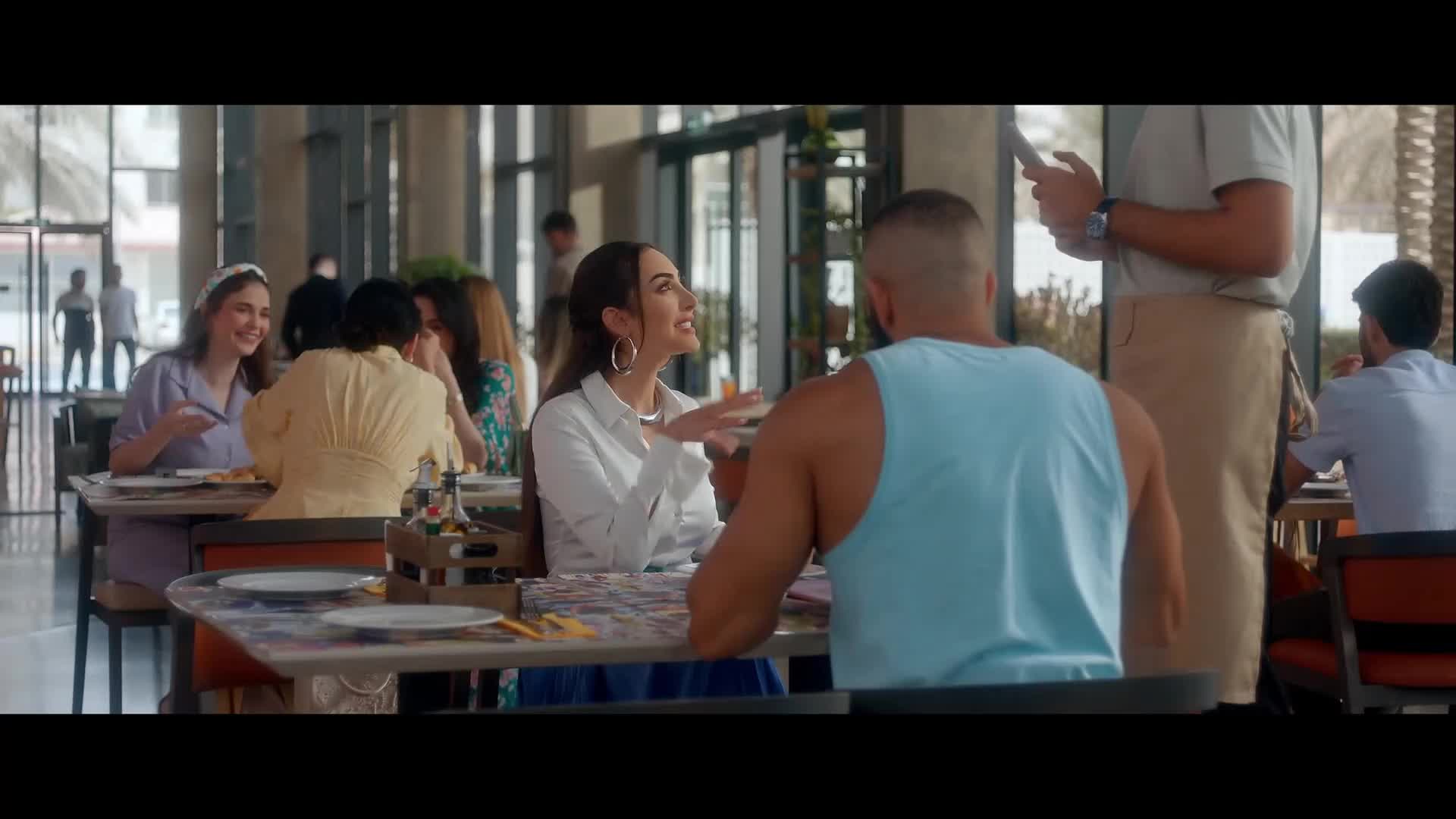 Láska ve slow motion {2026} komedie, romantický AC3 5 1 1080p CZ dabing mkv