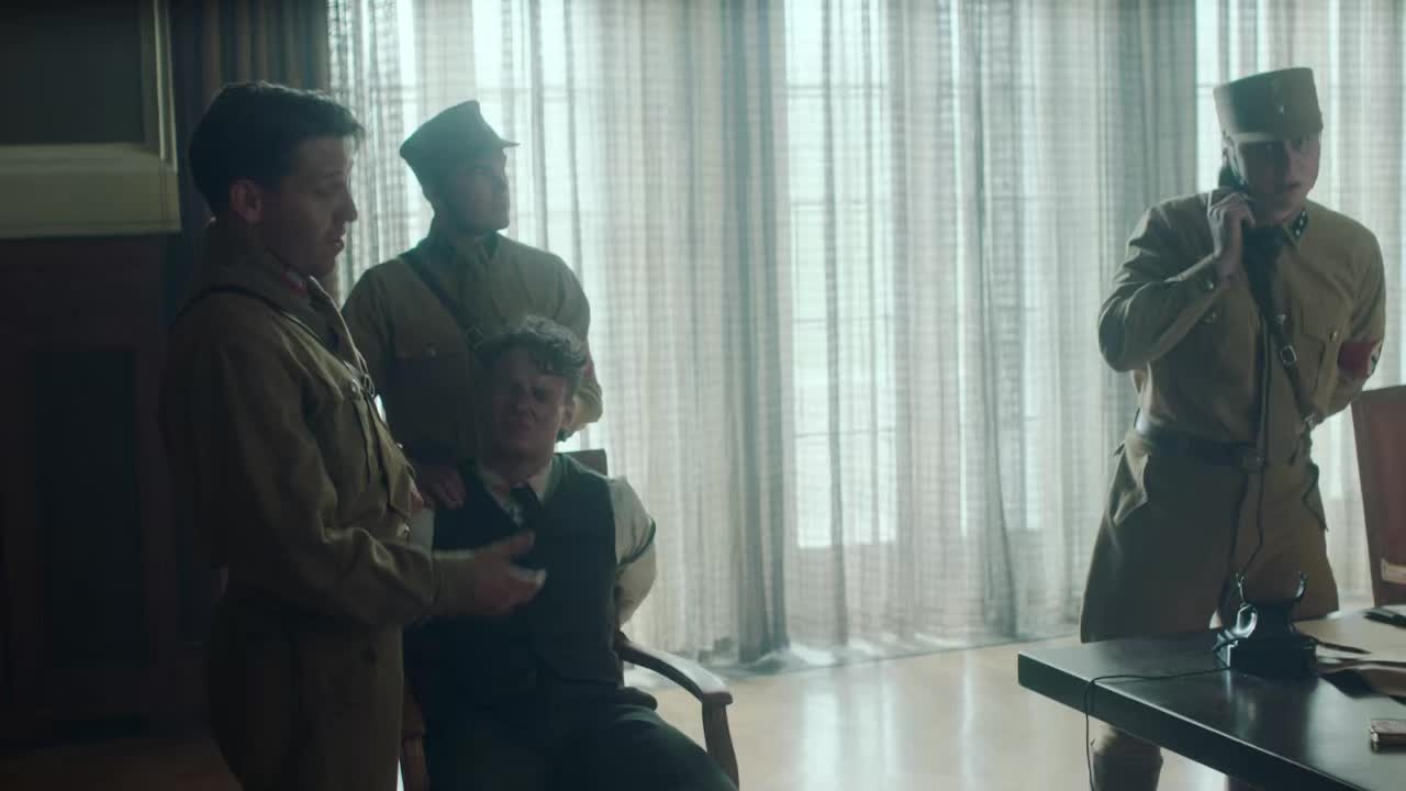 Babylon Berlin S04E12 Cz Webrip 720P H265 Hevc C4U mp4