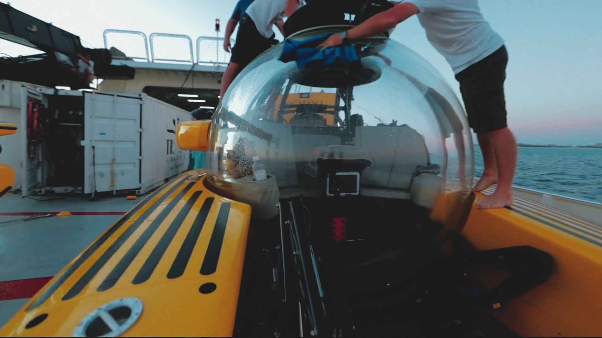 Magnum P I S01E01 20 2018 CZ dab 1080p Viděl jsem vycházet slunce mkv