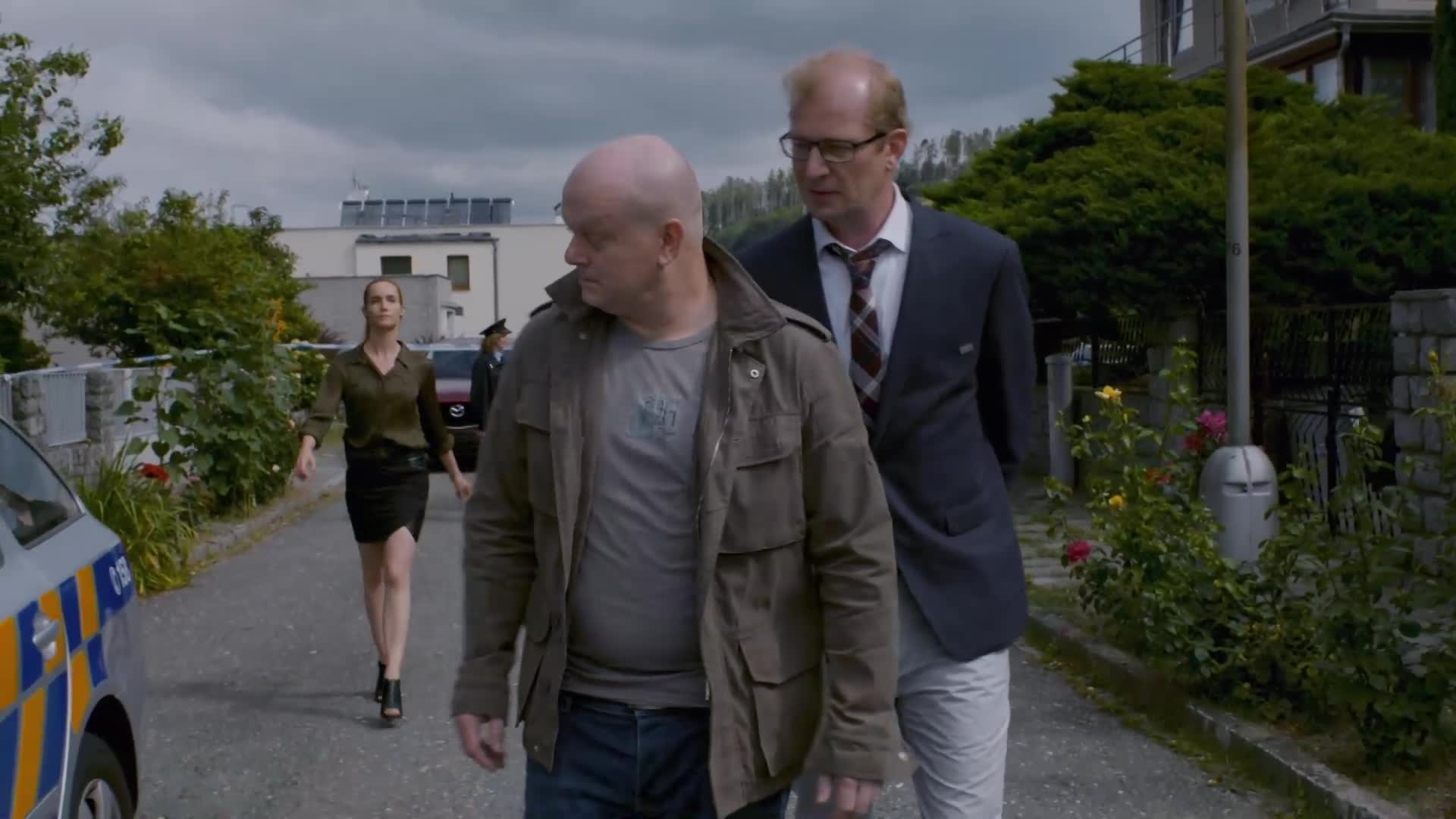 Případ mrtvého nebožtíka {2020} krimi, komedie AAC 5 1 1080p mkv