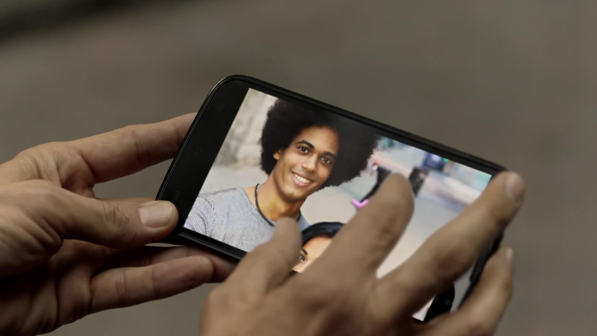 Lucifer S02E08 18 2016 CZ dab 1080p Výlet do města nožů mkv