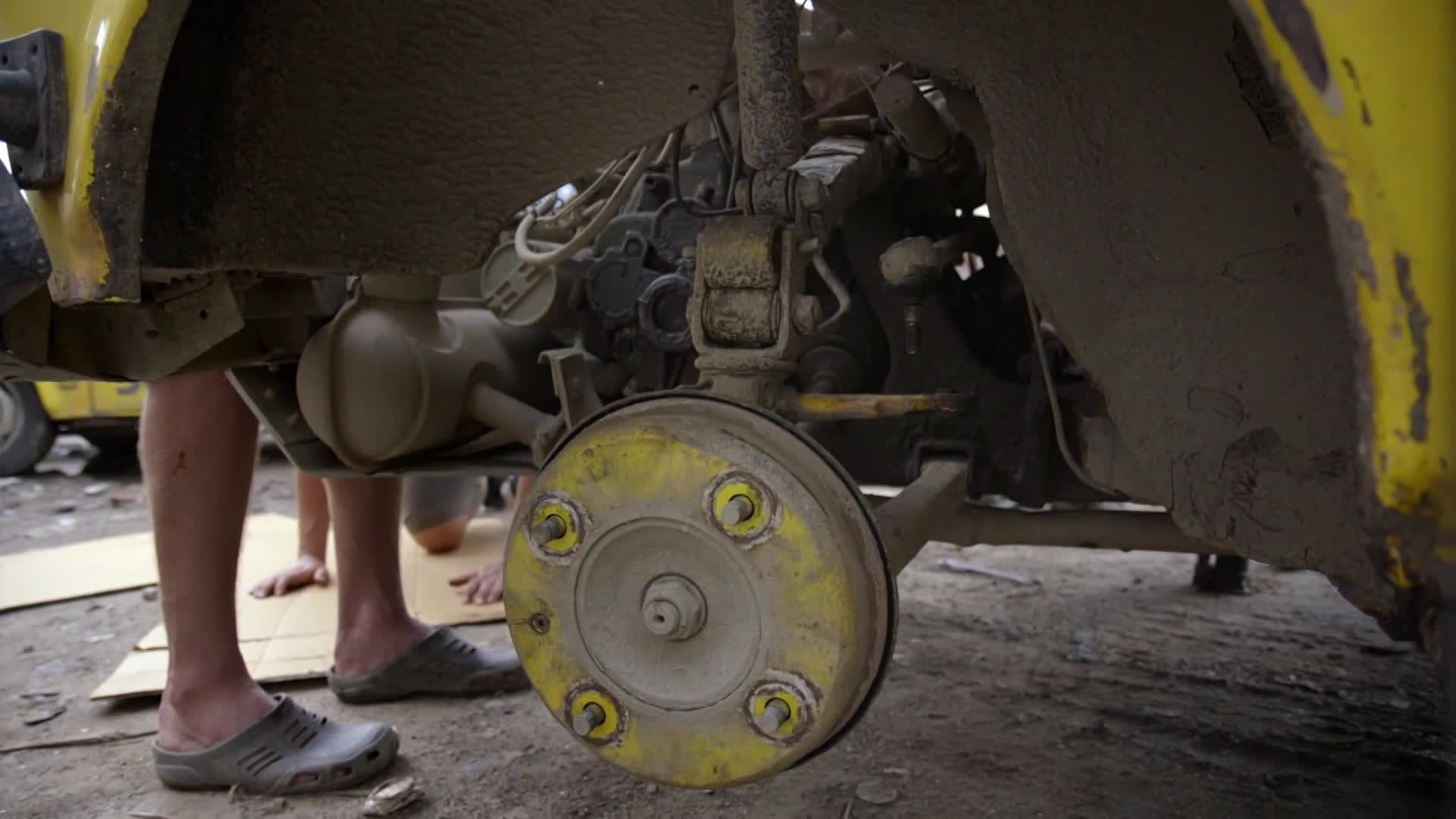 Trabantem z Indie až domů S01E11 14 2019 CZ dab 1080p Byrokrati, válečníci a kuchaři mp4