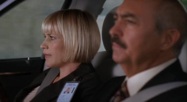 medium 03×08 Celá pravda (Whole Truth, The) avi