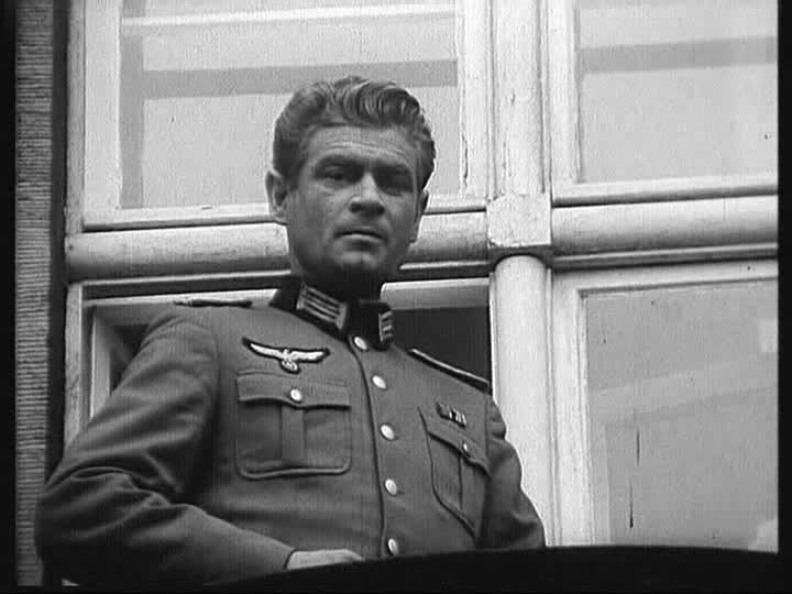 Kapitán Kloss 02 Hotel Excelsior avi