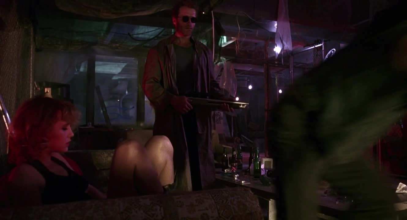 Policajt ze školky 1990 CZ dabing HD mp4