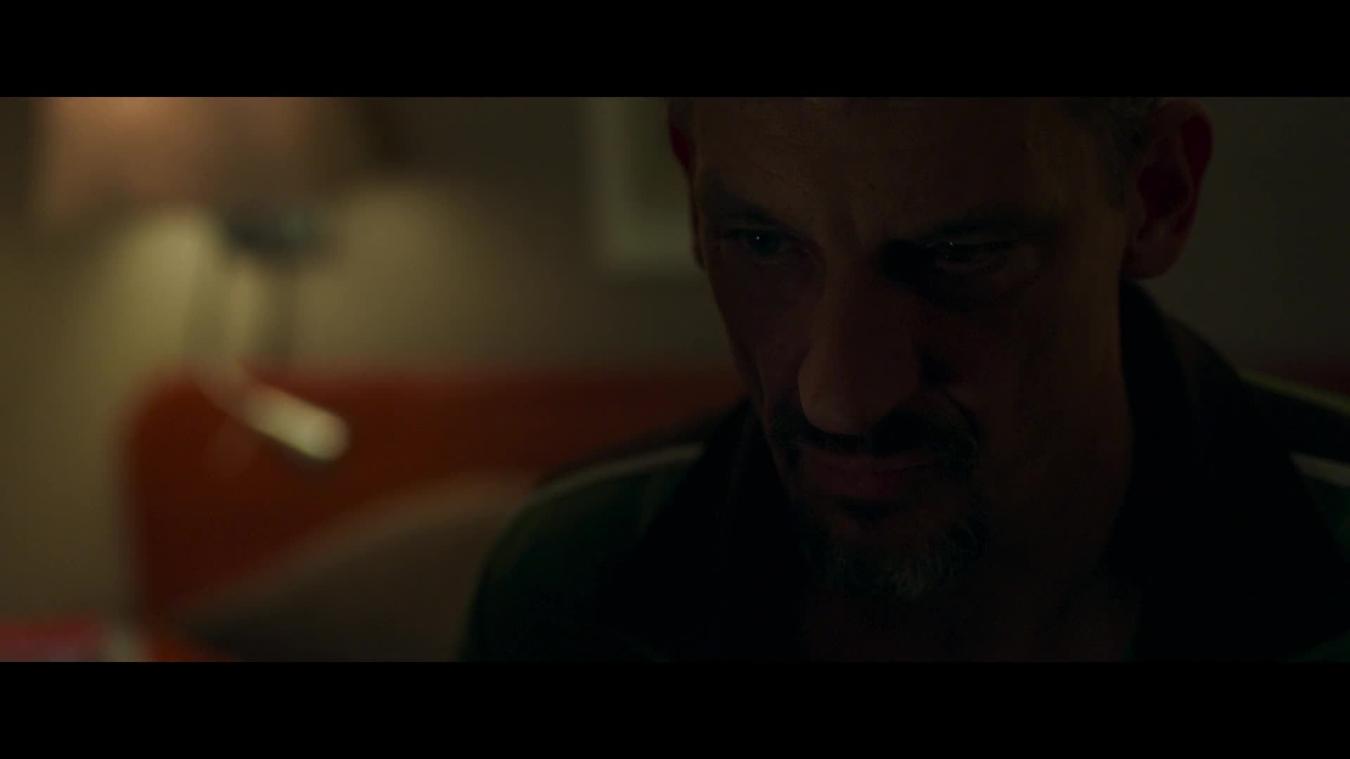 Všichni jsou šťastní Everybody Happy (2016) drama cztit mkv