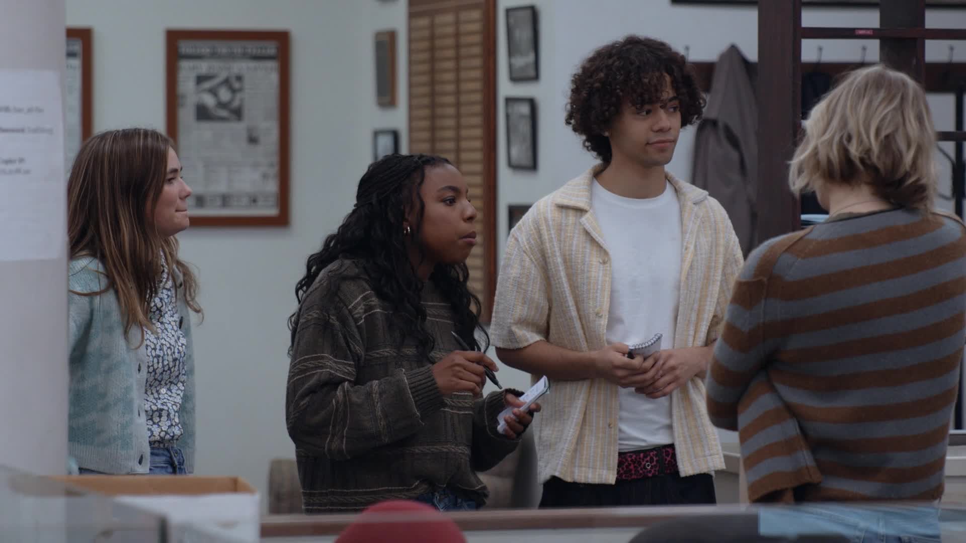 The Paper S01E04 2025 CZ dabing HD 1080p mkv