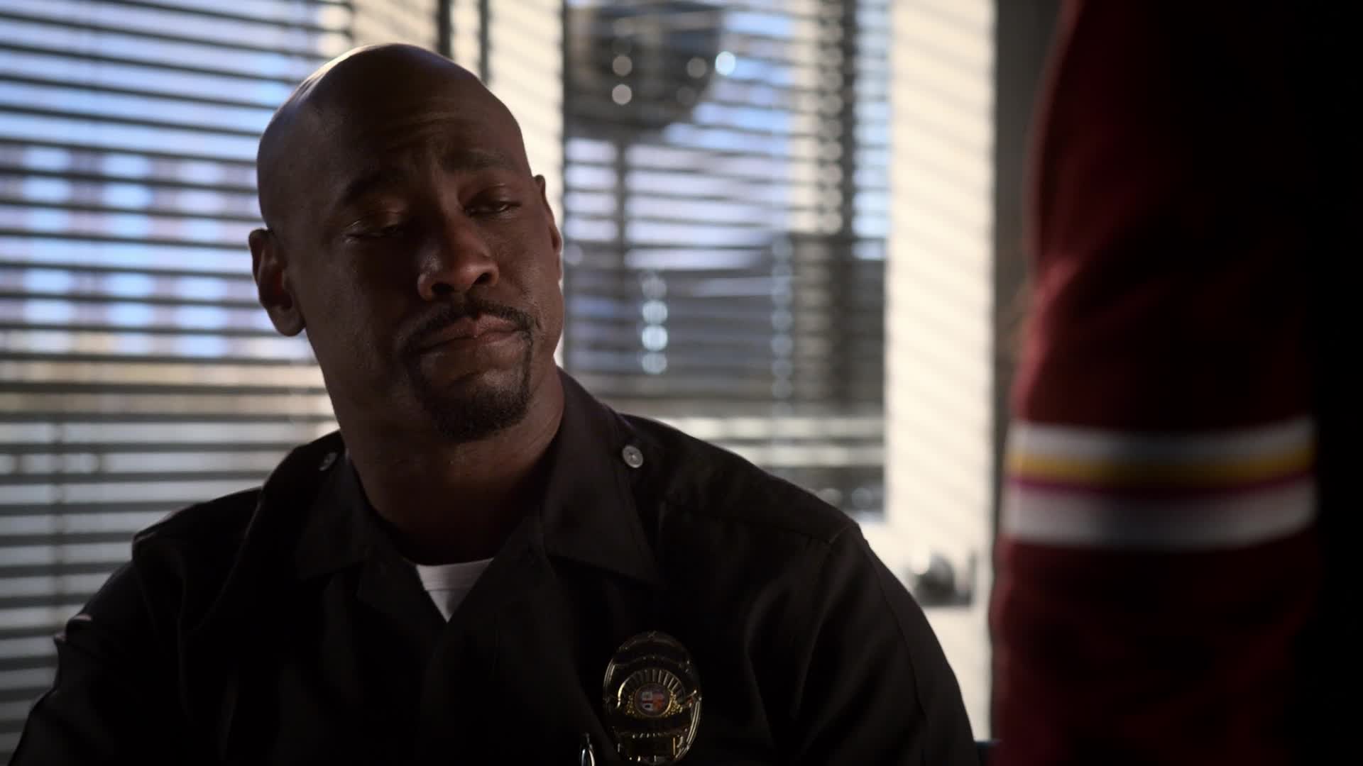 Lucifer S06E05 10 2021 CZ dab 1080p Kdo zabil Lucifera Morningstara mkv