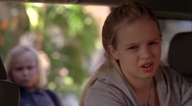 medium 03×18 Senzibil na telefonu (1 900 Lucky) avi