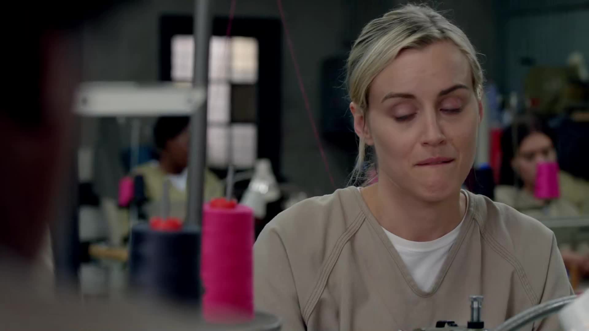 Orange is the new black S03E07 Svázaný jazyk CZ mkv