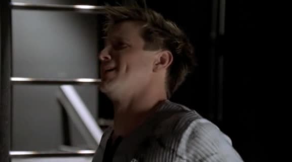 Andromeda 4x16 Ztraceni v prostoru který neexistuje avi