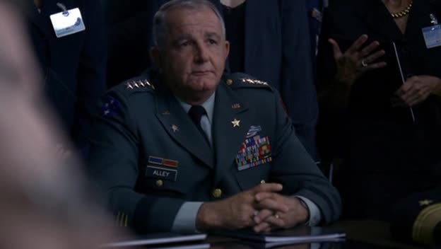 Vetřelci z hlubin Surface s01e04 Svědkové změn sk avi