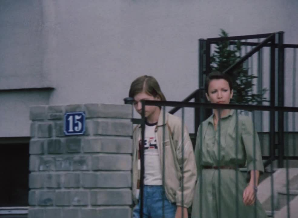 Lucie 2 A zase ta Lucie [1983 Cz] (cz 720p) mkv
