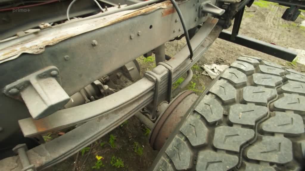 Vyjimecne projekty S01E07 Offroadova monstra [Exceptional Engineering Off Road Caravan Monsters] (cz en 576p) mkv