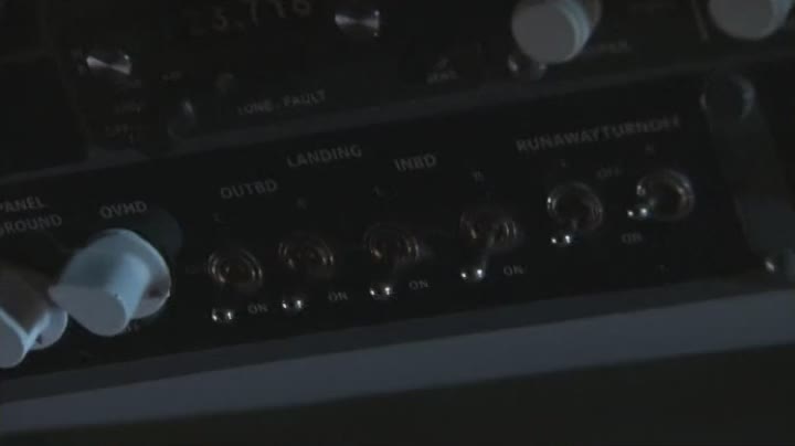 Mayday S04E02 Smrtici mrak [Falling from the Sky] (cz en 404p) mkv