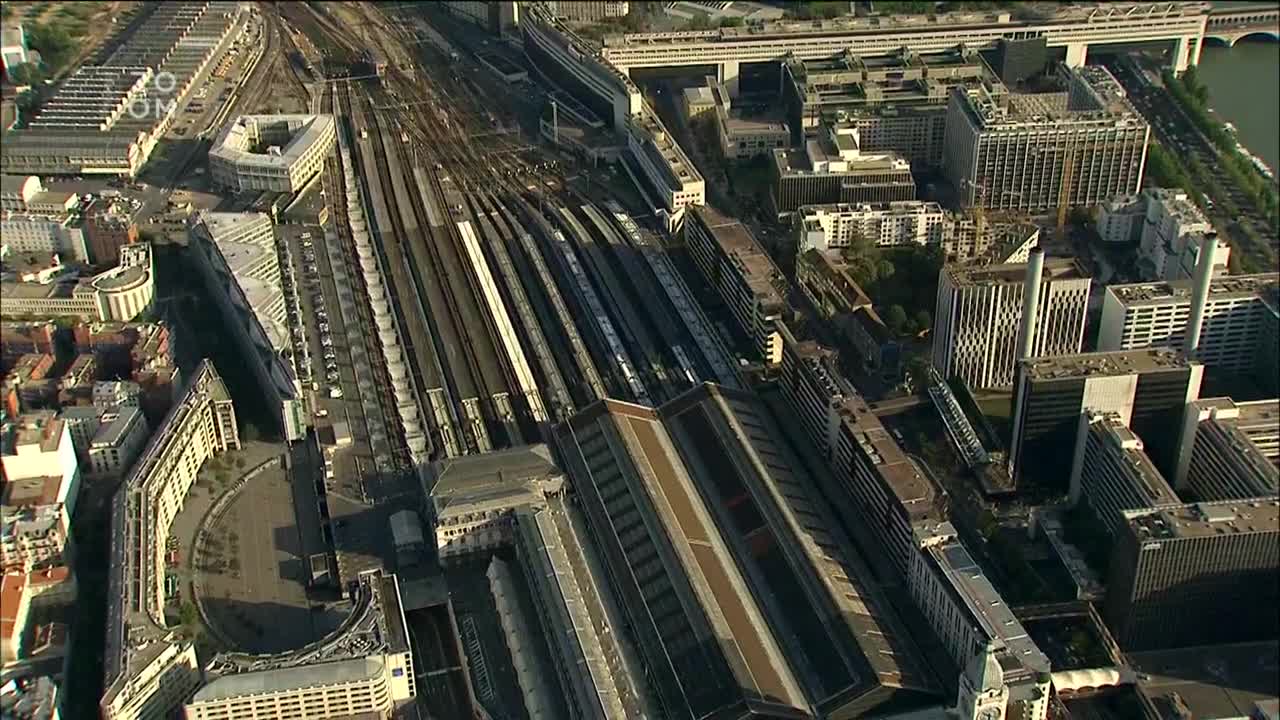 Mimo kontrolu S01E06 Zeleznicni nehoda na Lyonskem nadrazi [Collision A La Gare De Lyon] (cz 720p) mp4