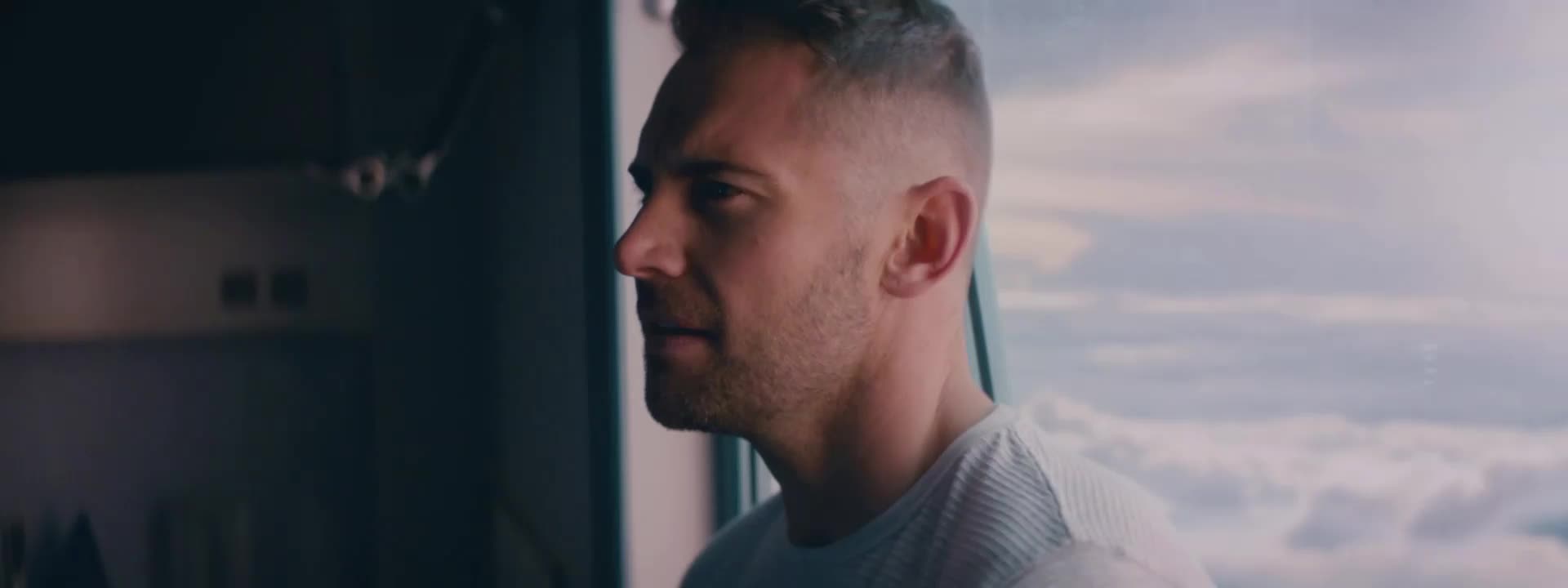 Dítě z Osirisu (Kellan Lutz, Daniel MacPherson, Isabel Lucas 2016 Sci Fi Akční Dobrodružný Horor Thriller Drama Bdrip 1080p ) Cz dabing avi