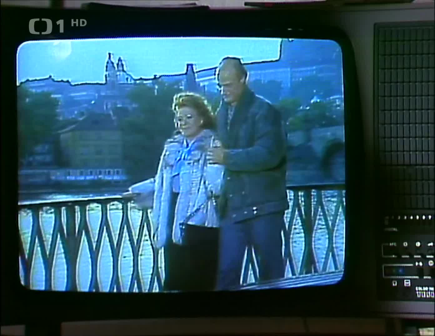 Útěk ze seriálu 1989 CZ dab 1080p mkv