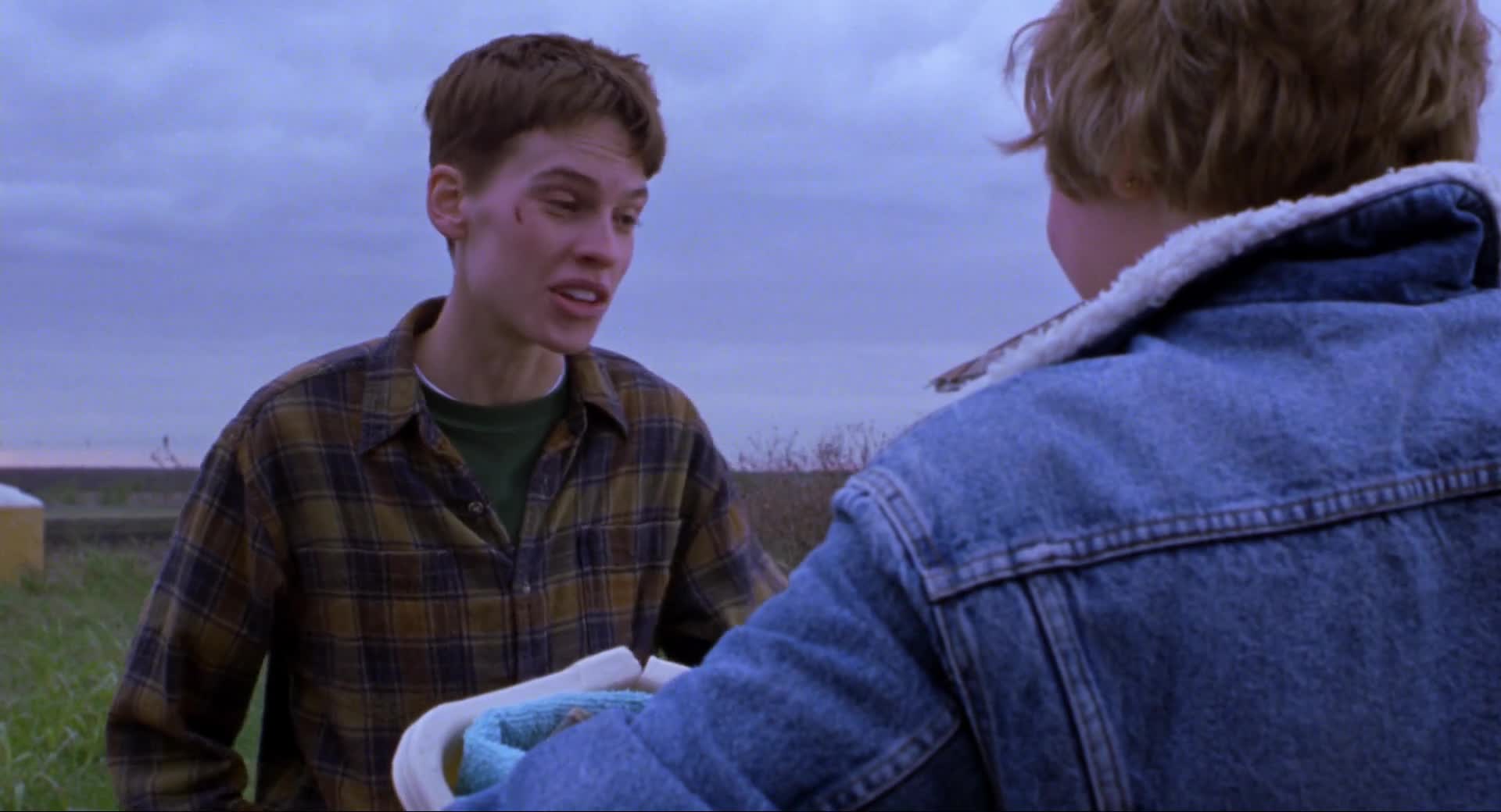 Kluci nepláčou (Hilary Swank, Chloë Sevigny, Peter Sarsgaard 1999 Krimi Drama Romantický HD) Cz+Sk dabing mkv