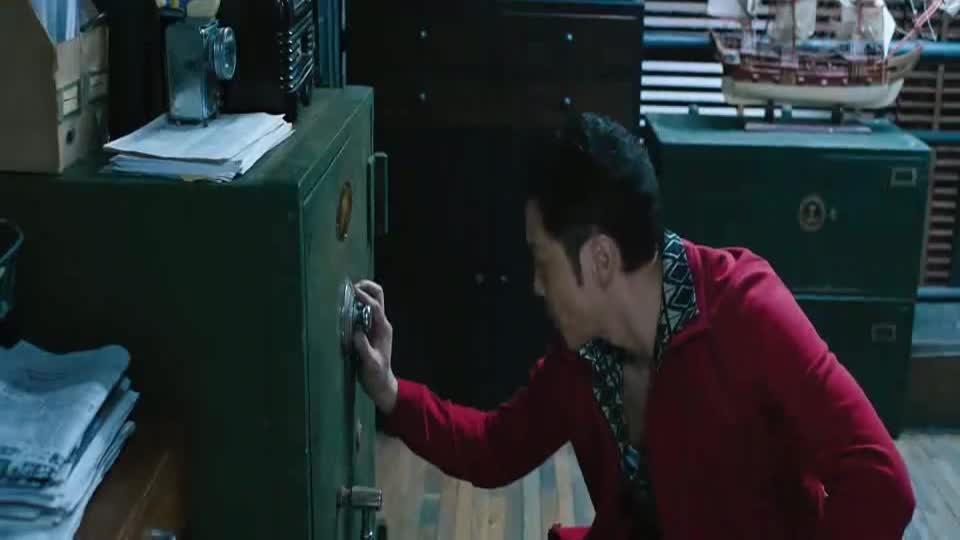 Ip Man III Zrození legendy Nesmrteľný majster (Dennis To, Terry Fan, Sammo Hung 2010 Akční Drama Životopisný Historický Bdrip 1080p ) Cz dabing mp4