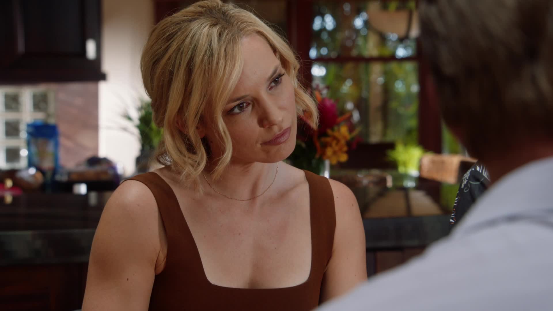 Magnum P I S03E01 16 2020 CZ dab 1080p Dvojité ohrožení mkv