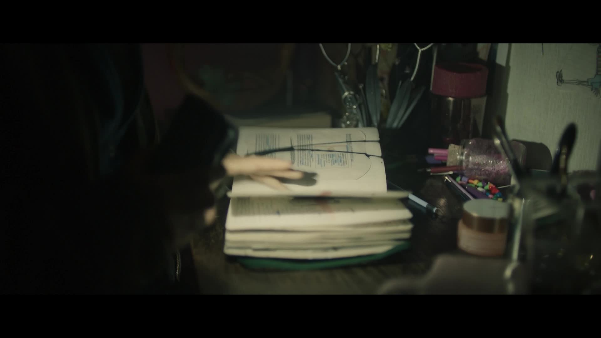 Veronika S01E06 08 2024 CZ dab 1080p Deník mkv