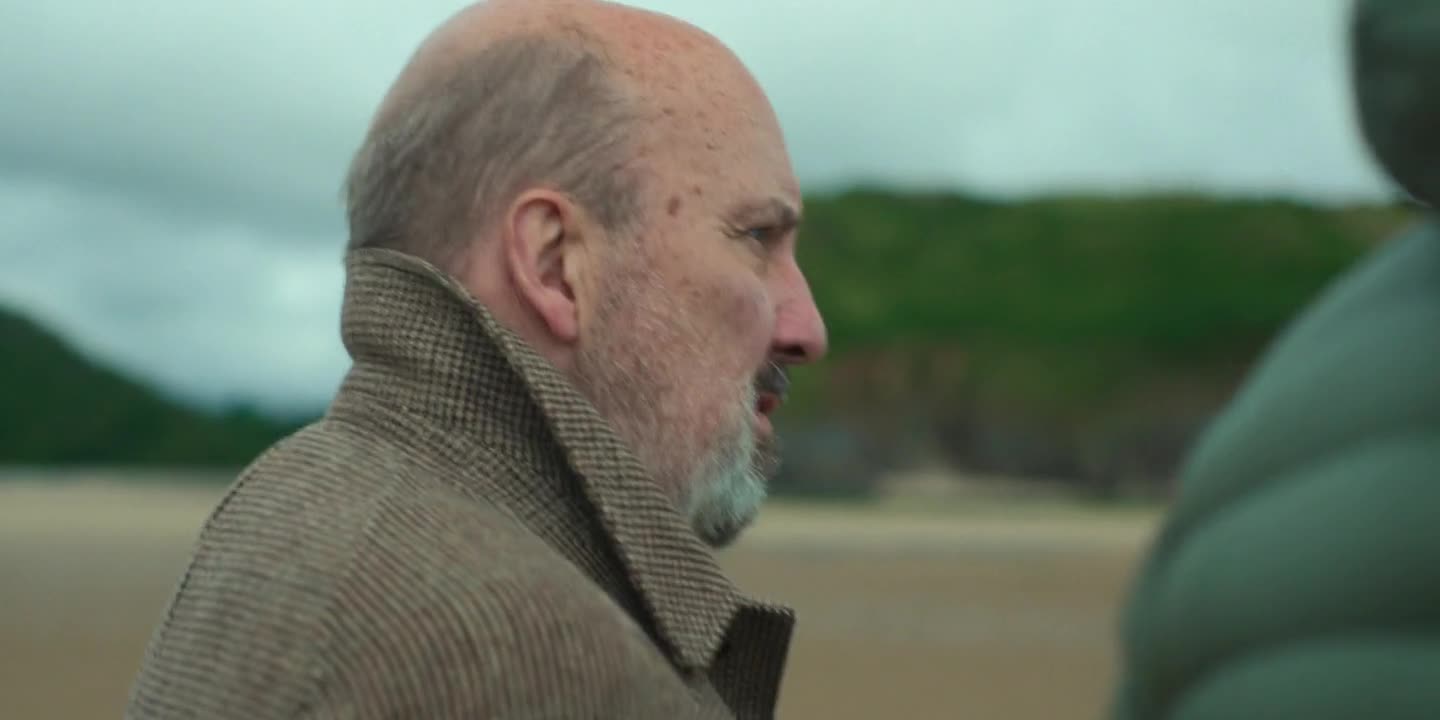 Noční recepční S02E02 CZ titulky HD mp4