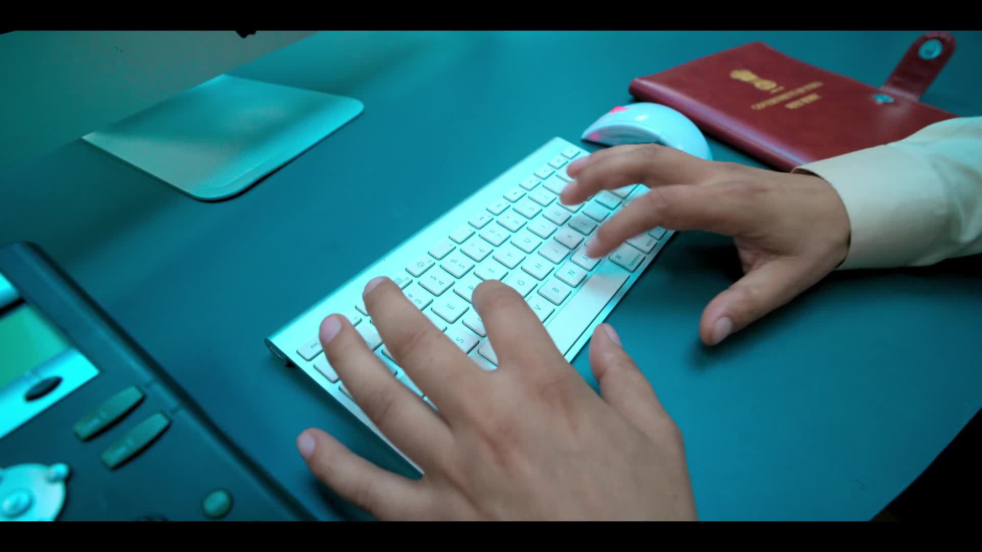 Taskarí: Pašerácká síť S01E05 2026 CZ titulky HD 1080p mkv