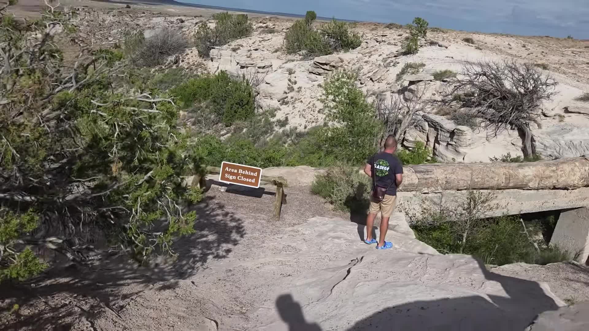 Nadoraz DEATH VALLEY S02E18 30 2025 SK dab 1080p S Feliciou na legendárne miesto Forresta Gumpa Monument Valley ! mp4