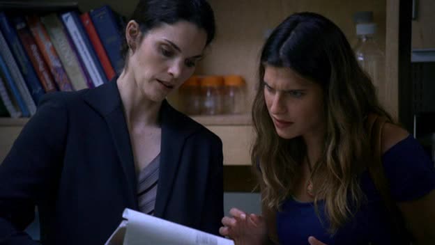 Vetřelci z hlubin Surface s01e03 Hrozba se vynořuje sk avi