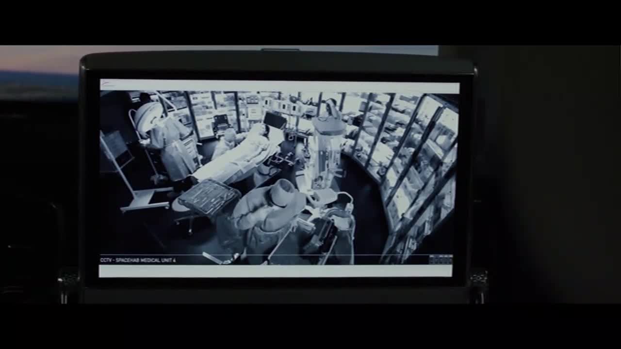 Vesmír mezi námi (Asa Butterfield,Britt Robertson,Gary Oldman 2017 Sci Fi Dobrodružný Romantický Drama Bdrip 1080p ) Cz dabing mkv