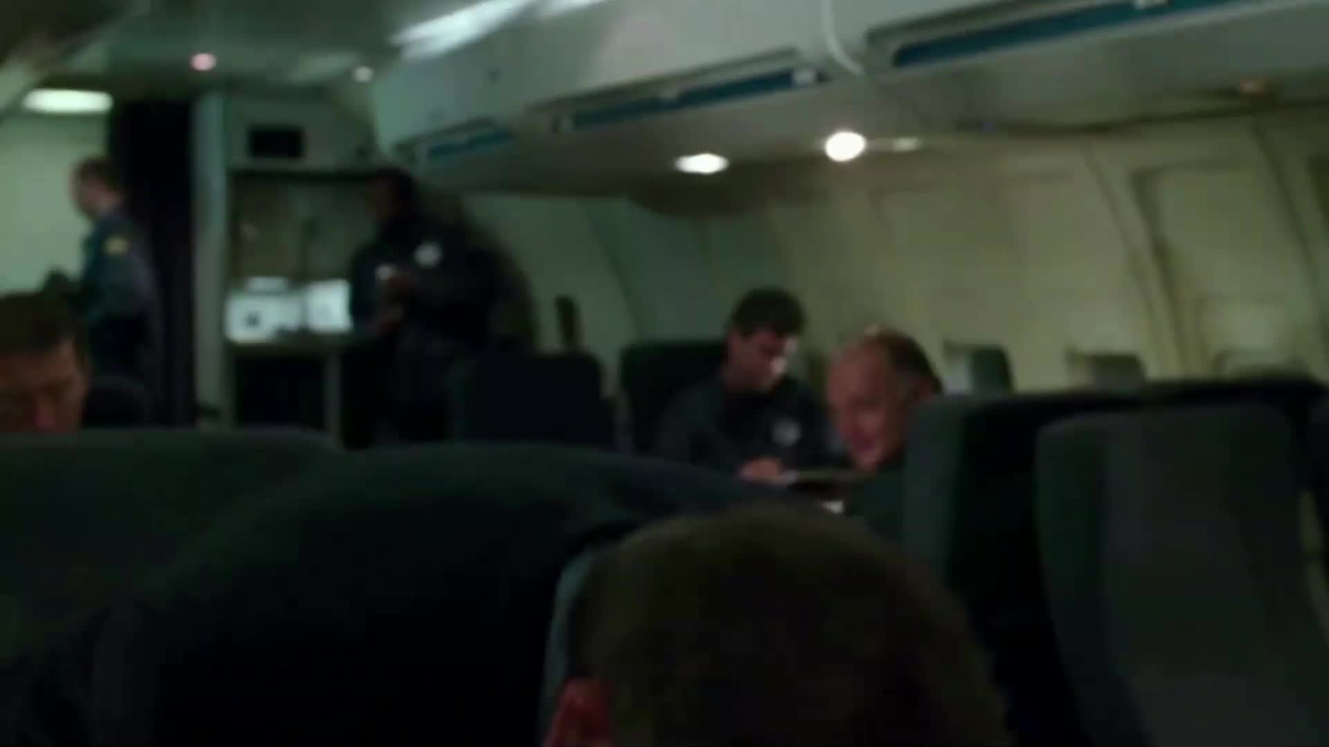 Šerifové (Tommy Lee Jones,Wesley Snipes,Robert Downey Jr 1998 Akční Krimi Thriller Bdrip 1080p ) Sk dabing avi