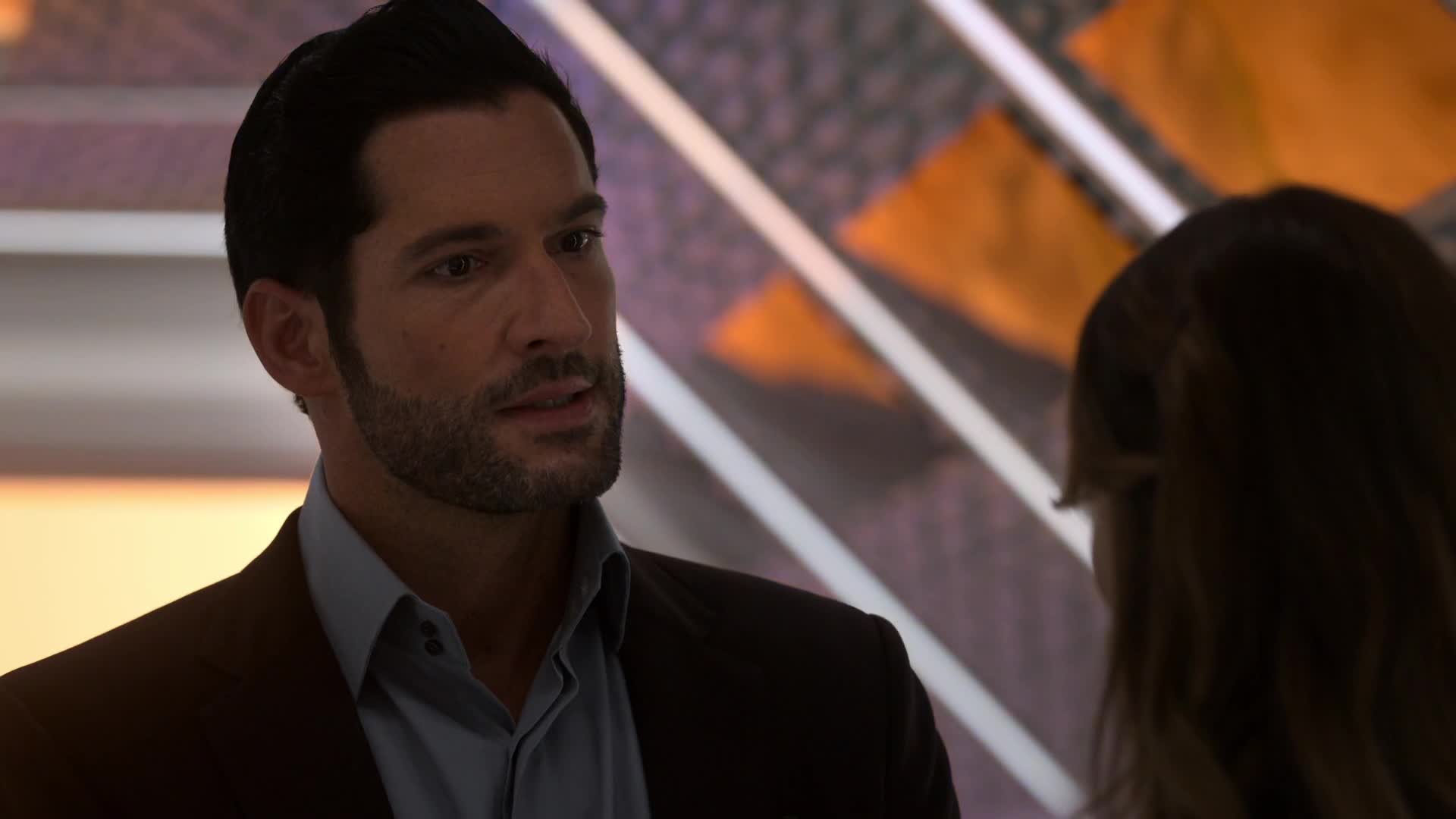 Lucifer S05E02 CZ dabing mp4