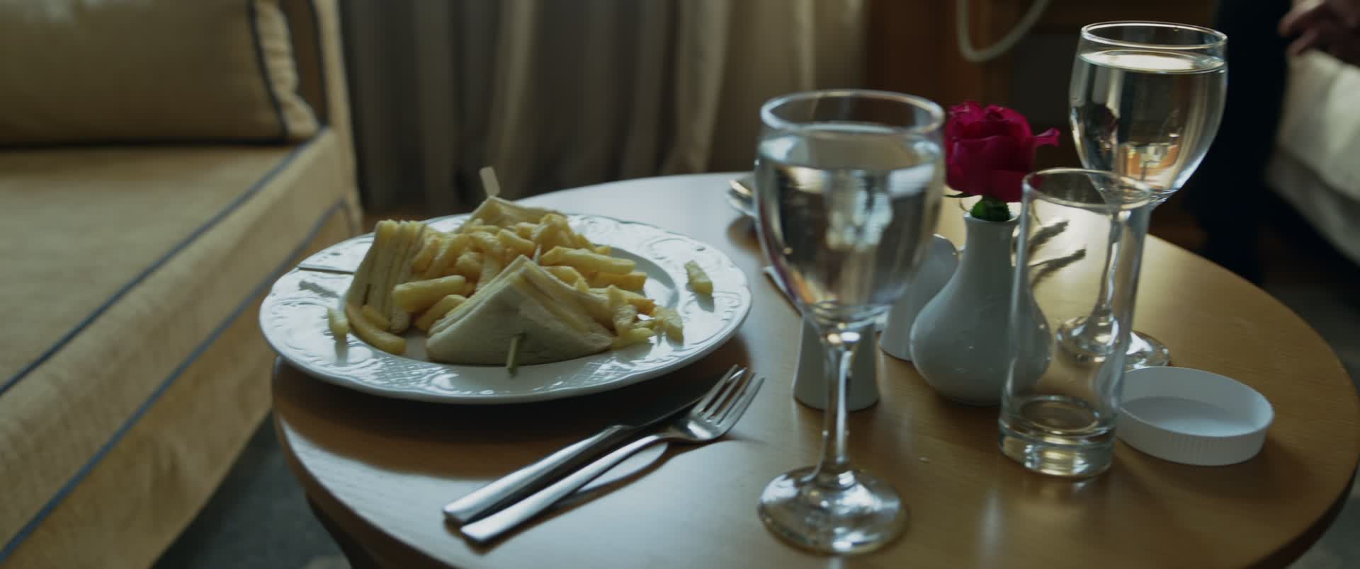 Teherán S01E07 Tamařin otec (2020) thriller cztit mkv