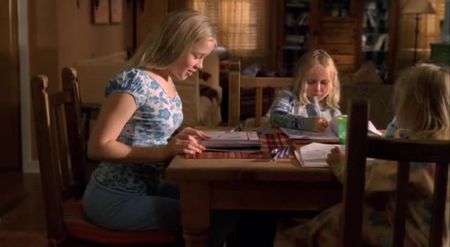 medium 03×07 Mámina pomocnice (Mother's Little Helper) avi