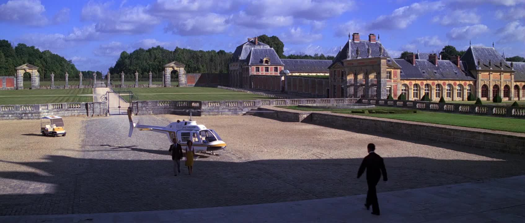 James Bond Moonraker 1979 akcni CZ dabing HD mp4