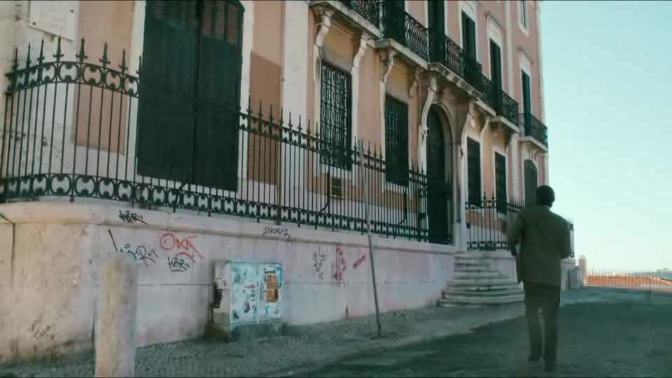Noční vlak do Lisabonu (Jeremy Irons,Jack Huston,Martina Gedeck 2013 Thriller Mysteriózní Romantický Bdrip 1080p ) Cz dabing avi