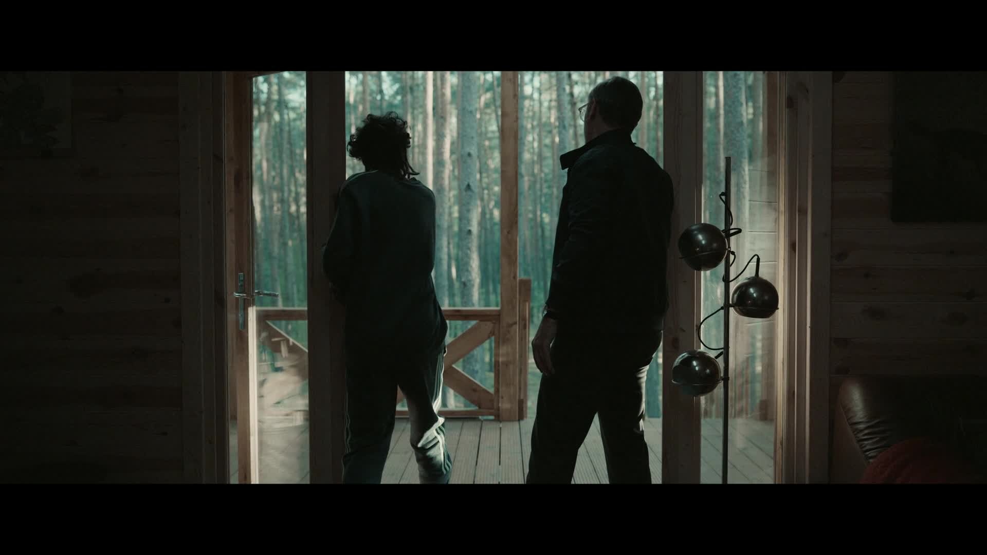 Slušný člověk S01E04 2025 CZ dabing HD 1080p mkv