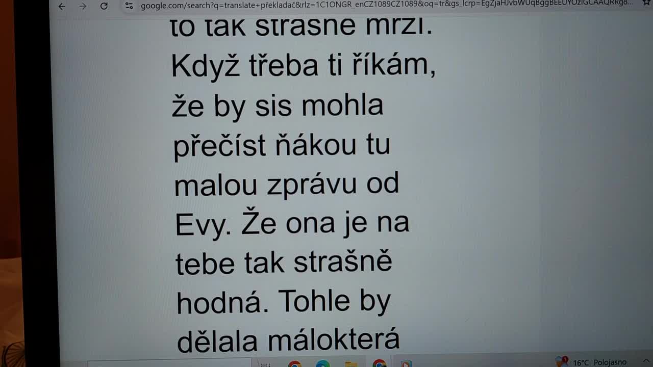 24 5 2025 princezna Marianka s překladačem říkají že její tatínek má rád vanilku mp4