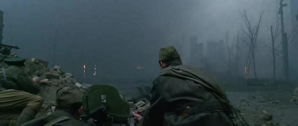 Nepřítel před branami (Jude Law, Joseph Fiennes, Rachel Weisz 2001 Drama Historický Válečný Bdrip 1080p ) Cz dabing avi