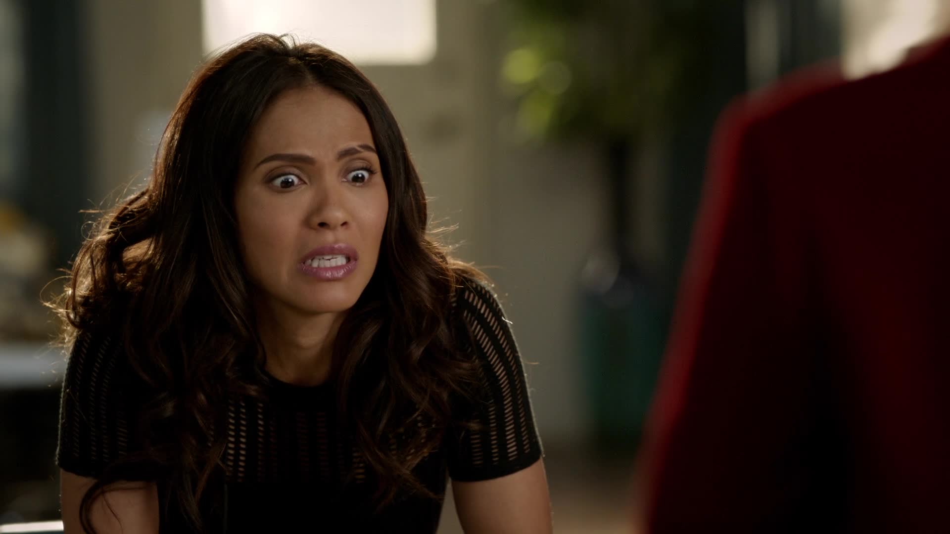 Lucifer S02E15 18 2016 CZ dab 1080p Malý zrádný parazit mkv