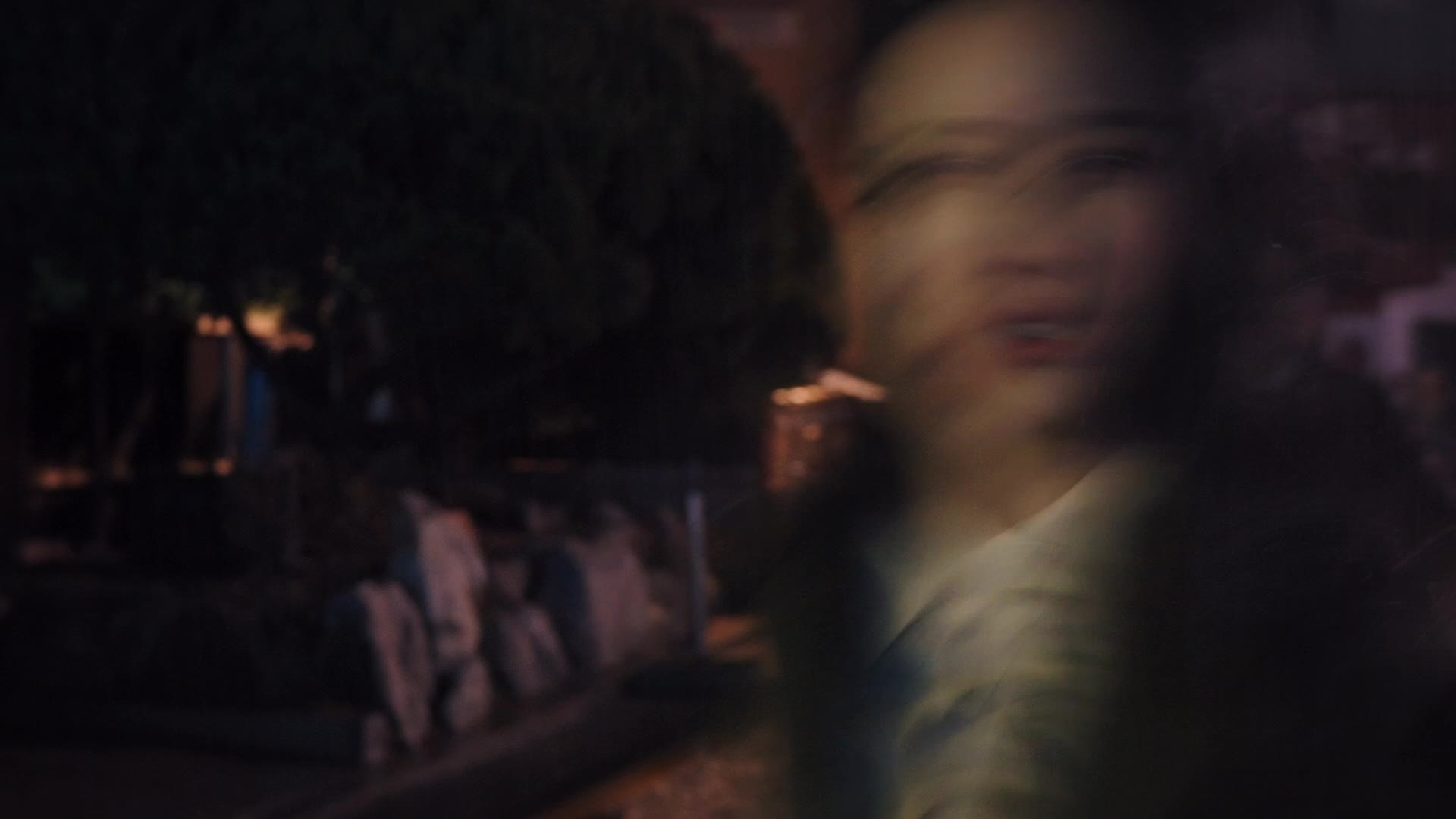 Bláznivě zamilovaní S01E03 Pomoz mi (2021) komedie romantický cztit mkv