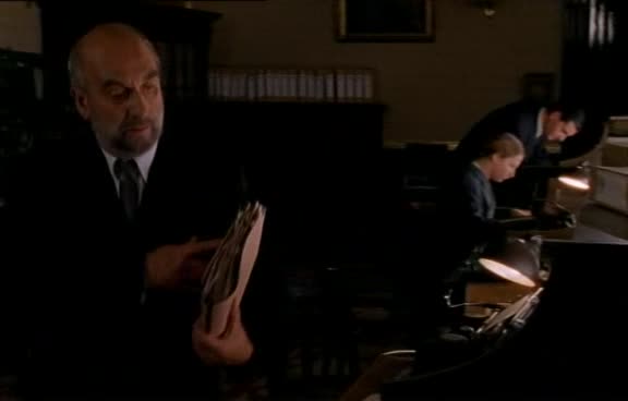 Maigret 32 Maigret a smrt účetniho avi