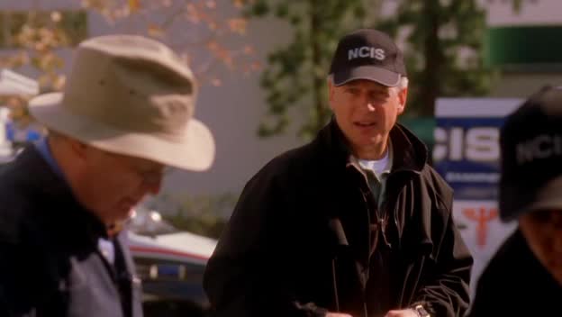 NCIS s03e16 Rodinné tajemství avi